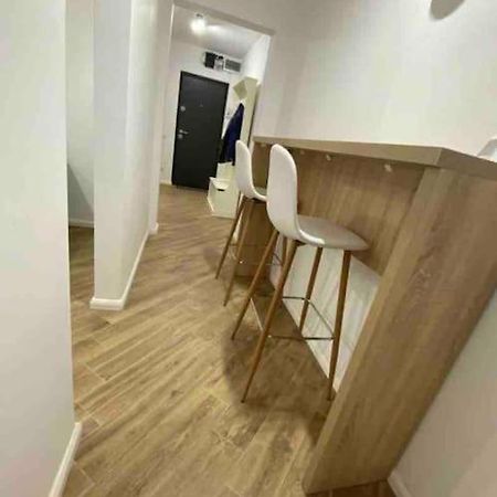 Ferienwohnung Enescu Flat Suceava Exterior foto